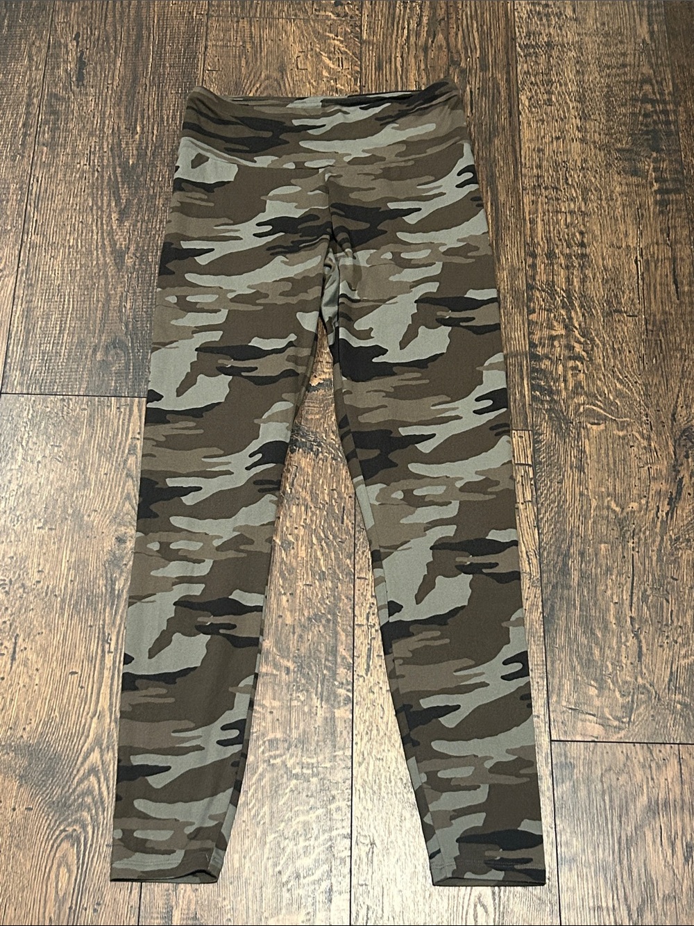 Express Camo Leggings - Olive Green Camouflage